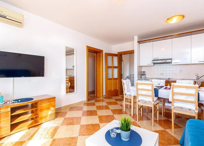 Mit Balkon Und Meerblick By Interhome