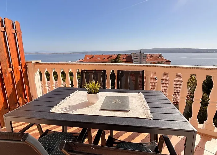 Mit Balkon Und Meerblick By Interhome Appartement Crikvenica