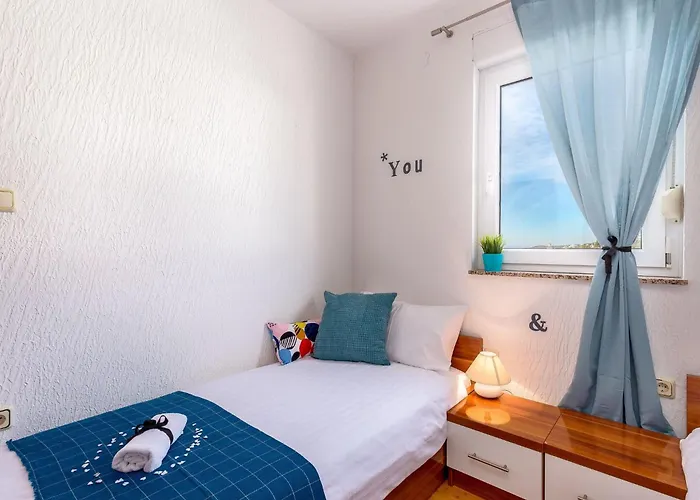 Mit Balkon Und Meerblick By Interhome * Crikvenica