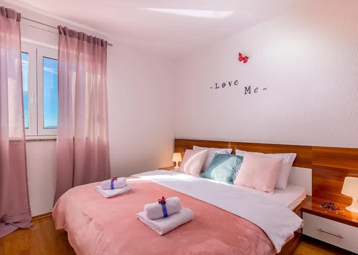 Mit Balkon Und Meerblick By Interhome Lejlighed