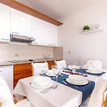 Mit Balkon Und Meerblick By Interhome Apartment *