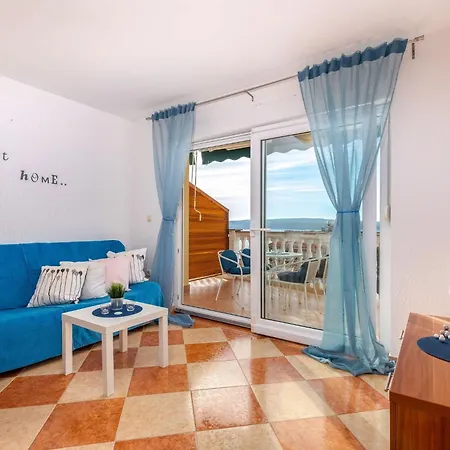 Mit Balkon Und Meerblick By Interhome * Crikvenica